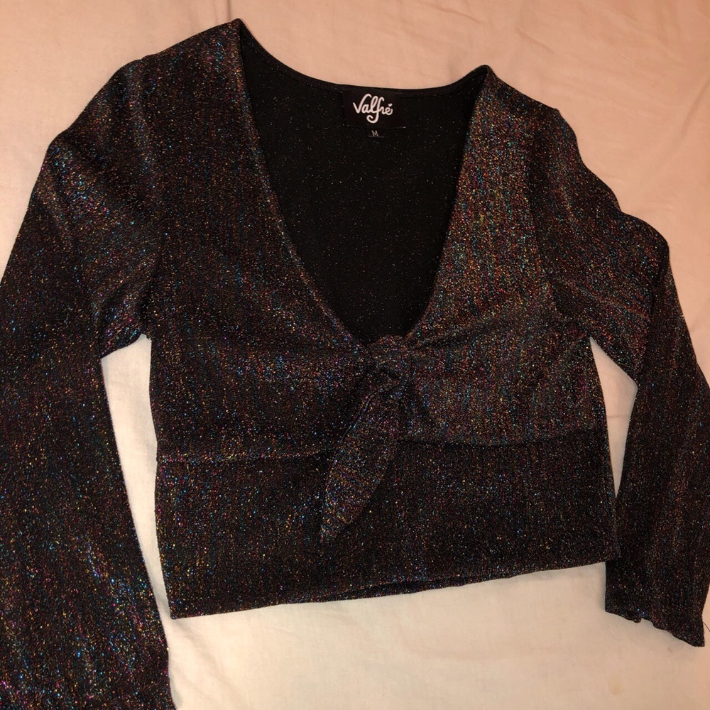 ⭐️BLACK GLITTERY CROP TOP WITH BOW